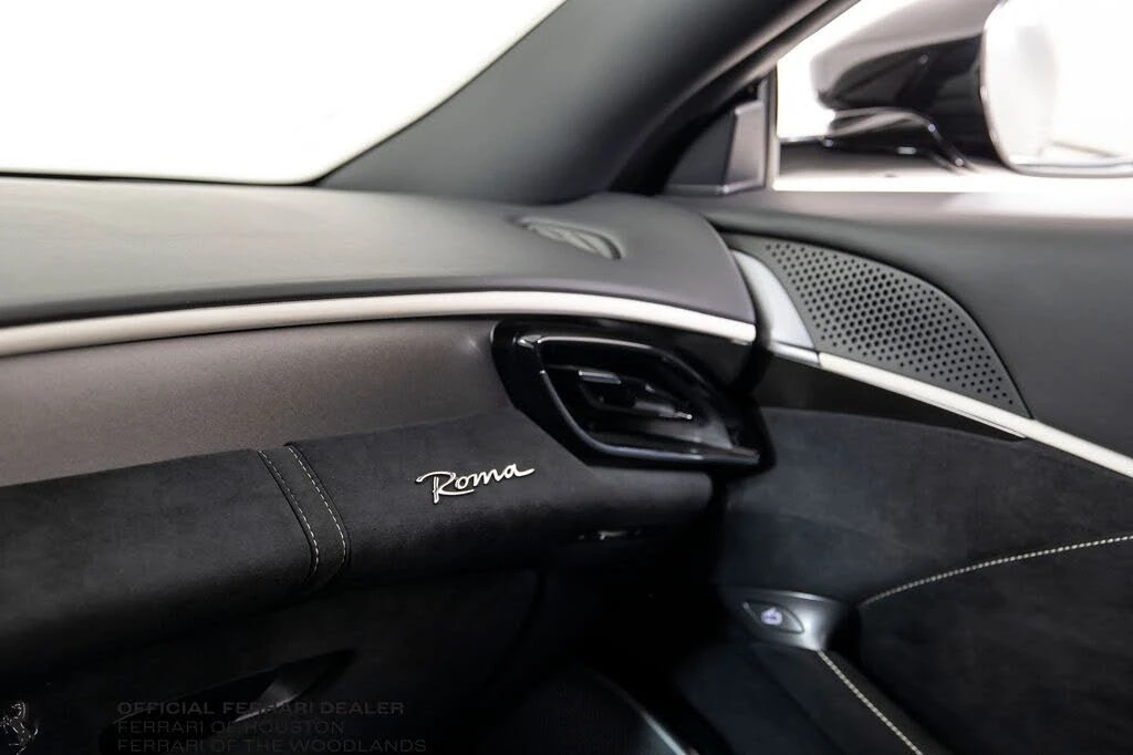 2022 Ferrari Roma - Image 17 of 31