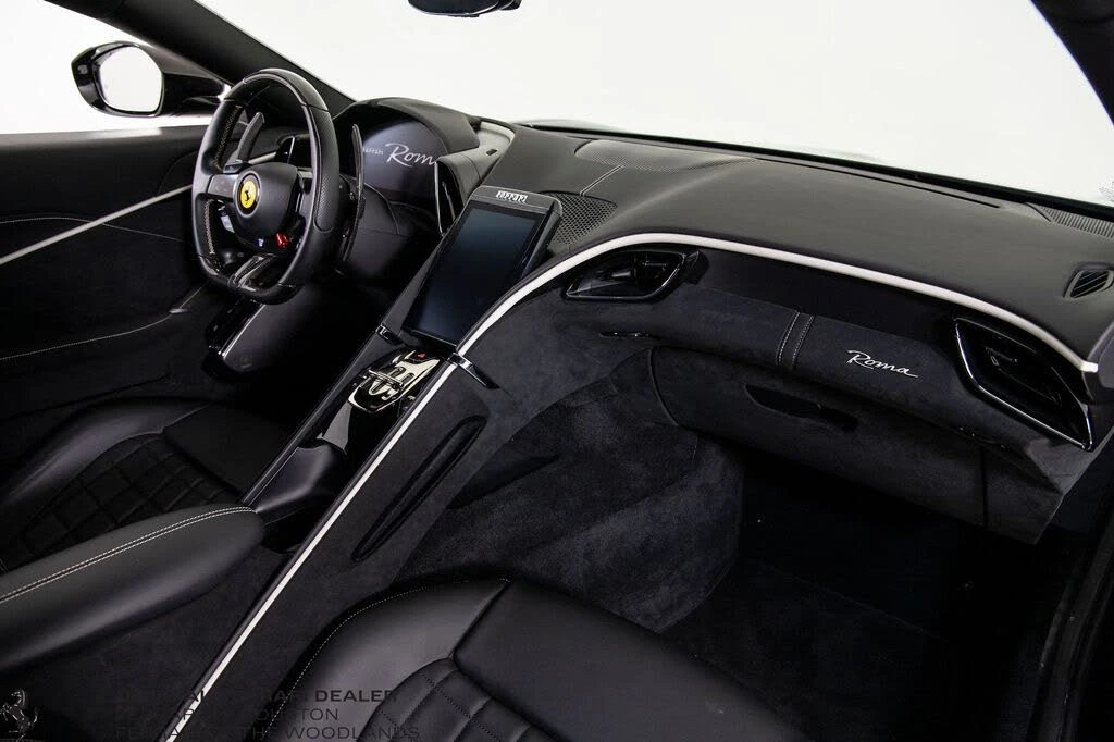 2022 Ferrari Roma - Image 18 of 31