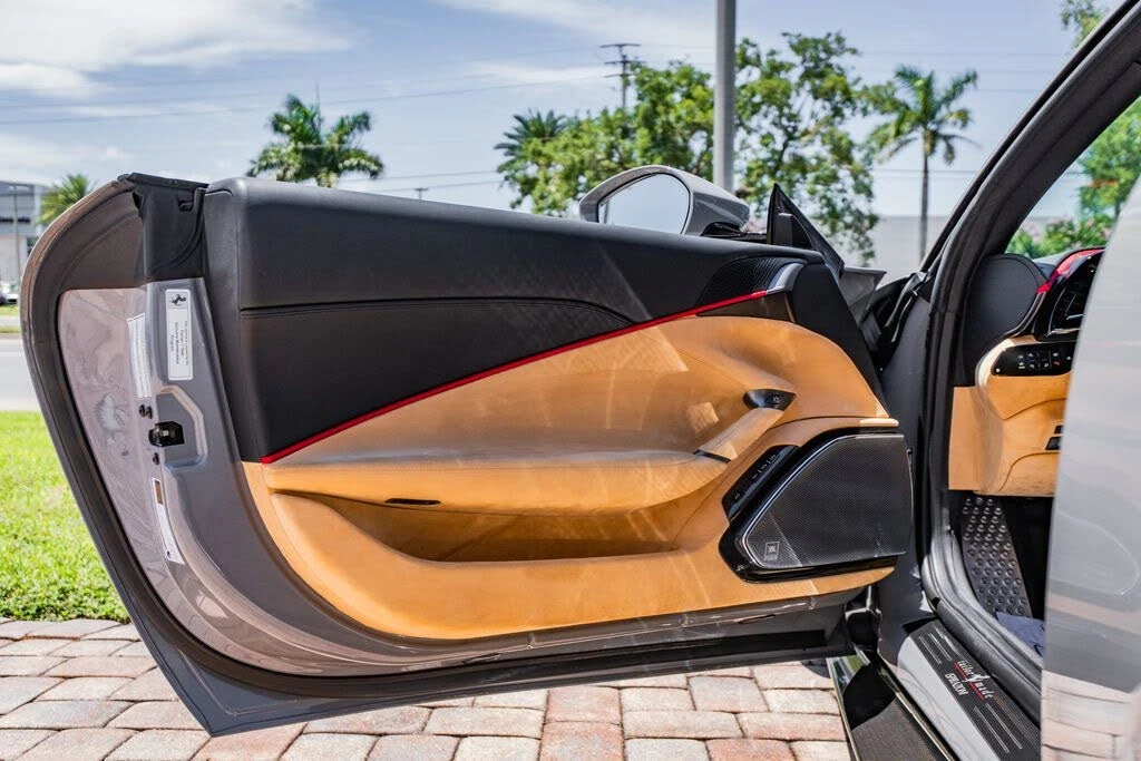 2022 Ferrari Roma - Image 21 of 31