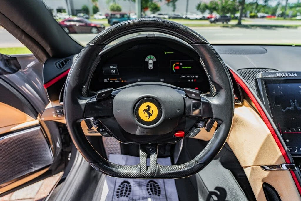 2022 Ferrari Roma - Image 27 of 31