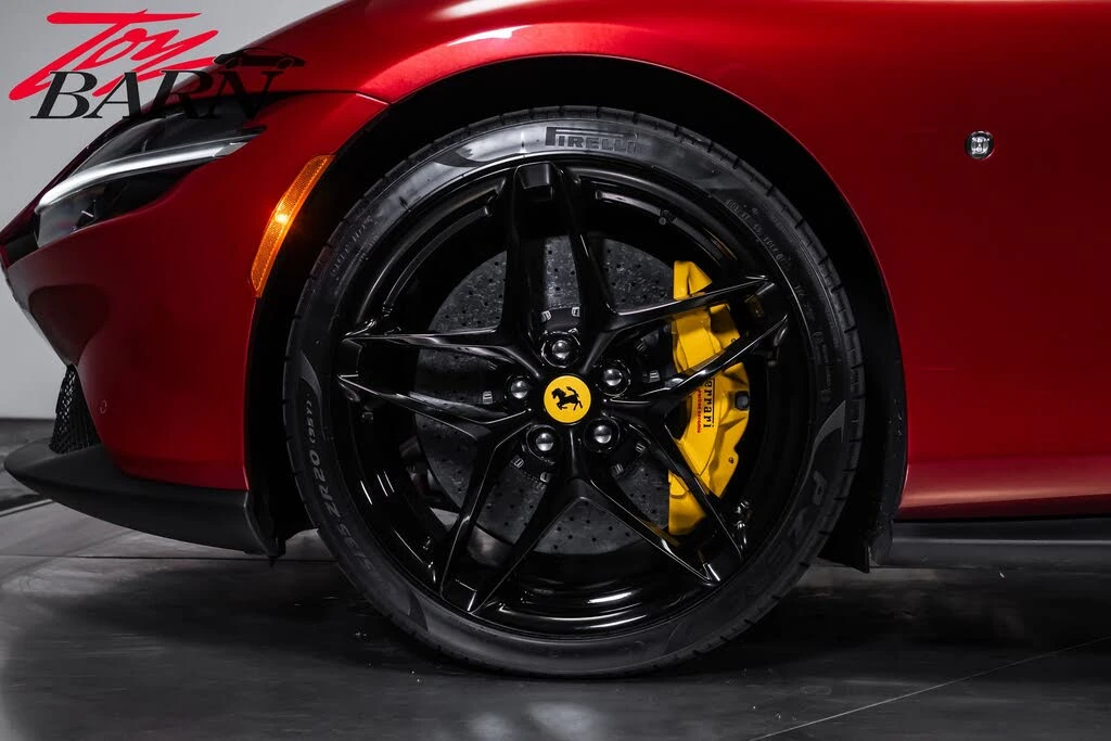 2022 Ferrari Roma - Image 17 of 31
