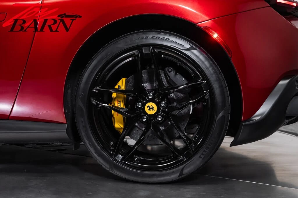 2022 Ferrari Roma - Image 18 of 31