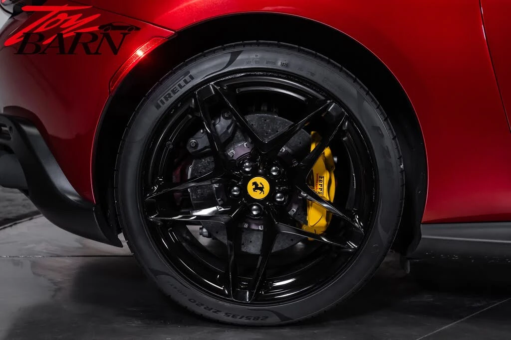 2022 Ferrari Roma - Image 15 of 31