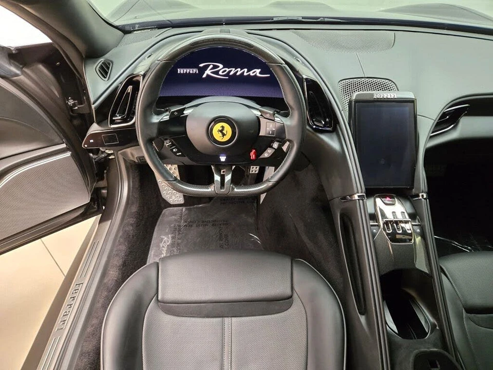 2022 Ferrari Roma - Image 21 of 31