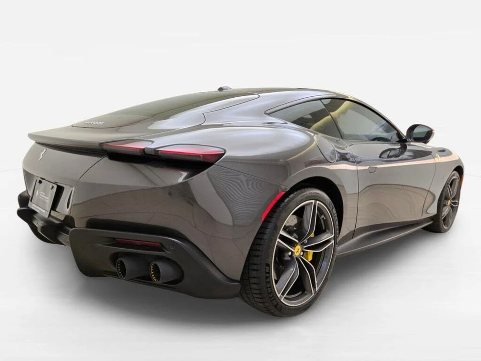 2022 Ferrari Roma - Image 9 of 31