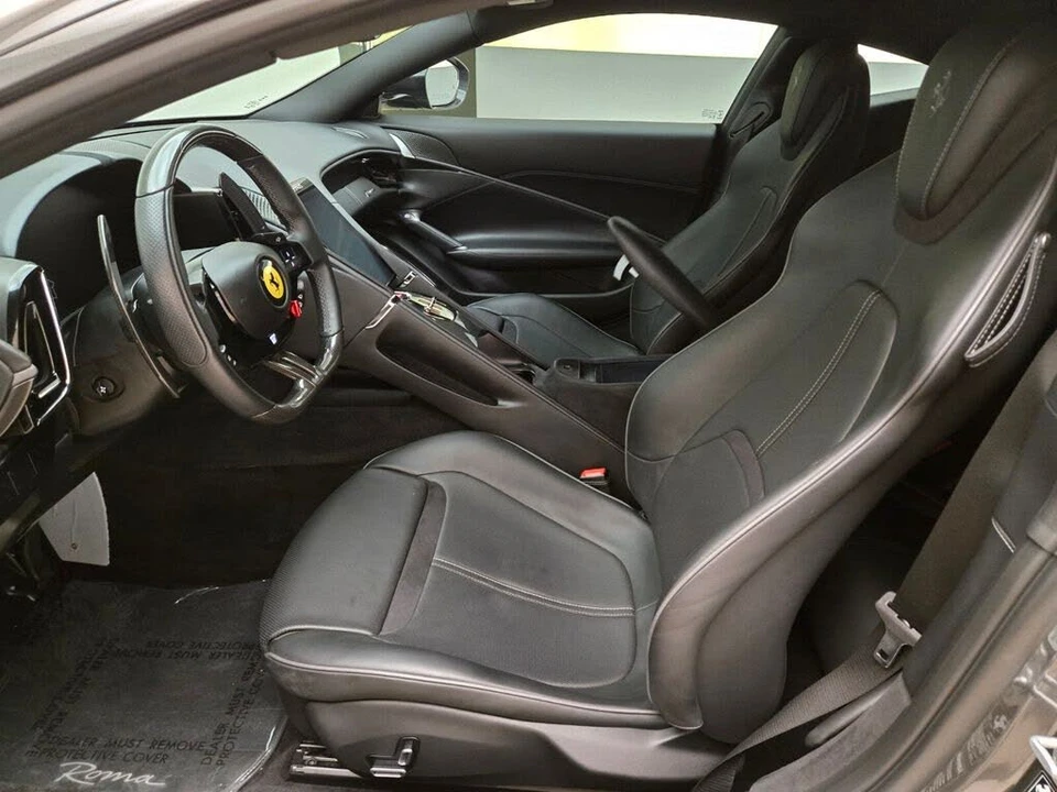 2022 Ferrari Roma - Image 17 of 31
