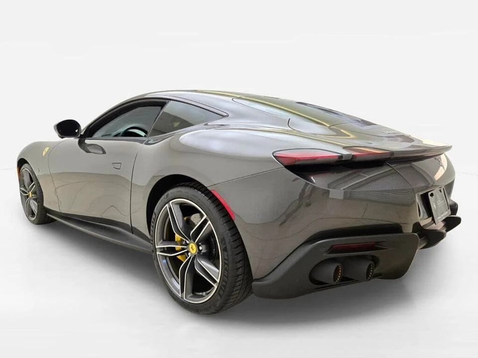 2022 Ferrari Roma - Image 11 of 31