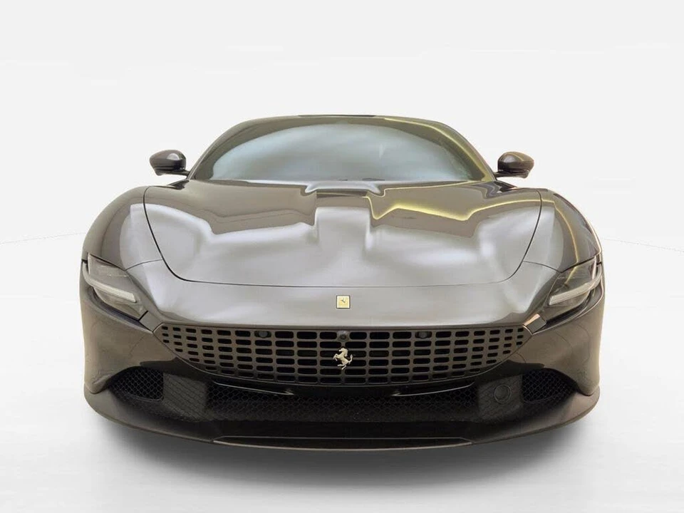 2022 Ferrari Roma - Image 2 of 31