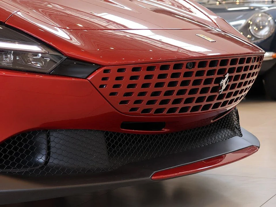 2022 Ferrari Roma - Image 13 of 31