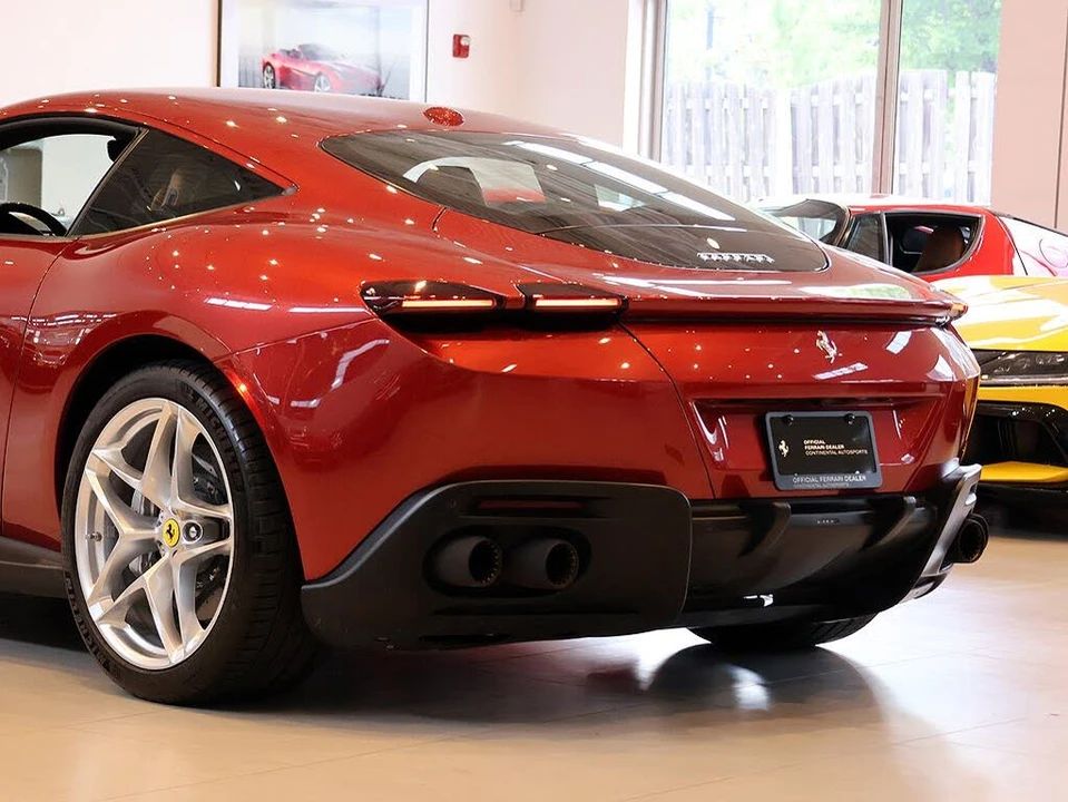 2022 Ferrari Roma - Image 25 of 31