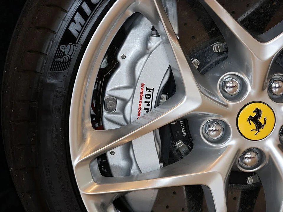 2022 Ferrari Roma - Image 30 of 31