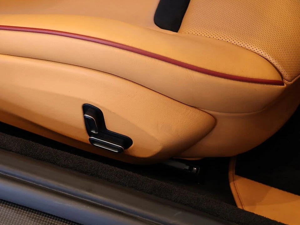 2022 Ferrari Roma - Image 19 of 31