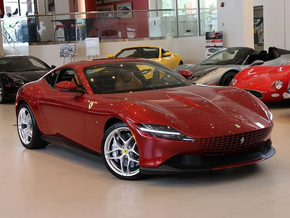 2022 Ferrari Roma - Image 7 of 31