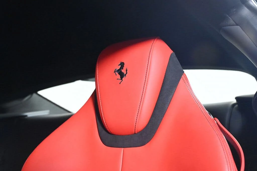 2022 Ferrari Roma - Image 19 of 30