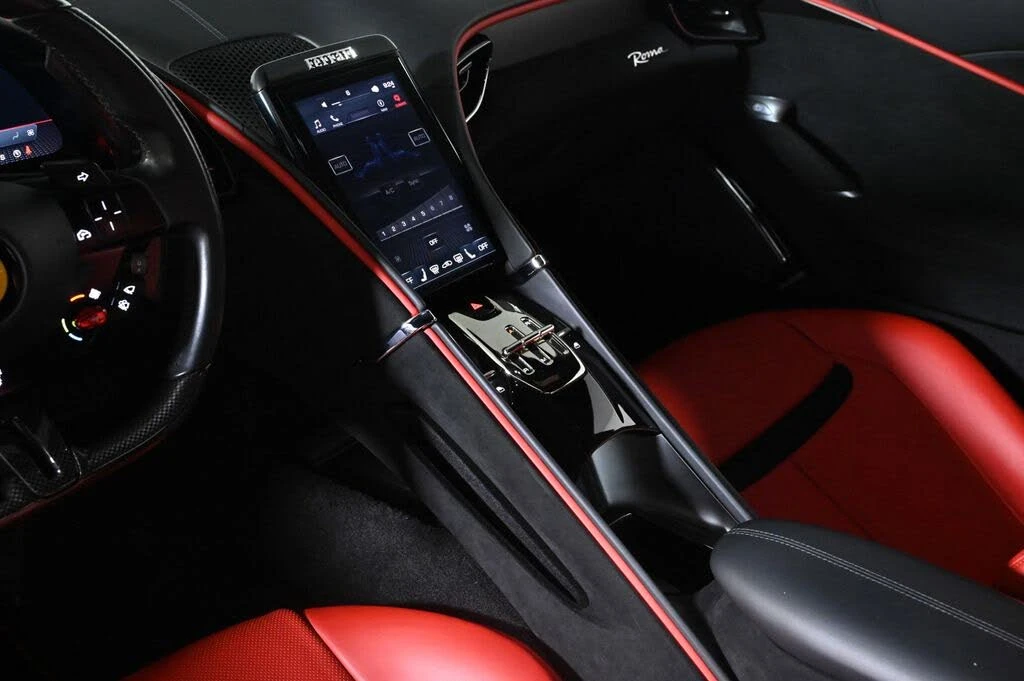 2022 Ferrari Roma - Image 15 of 30