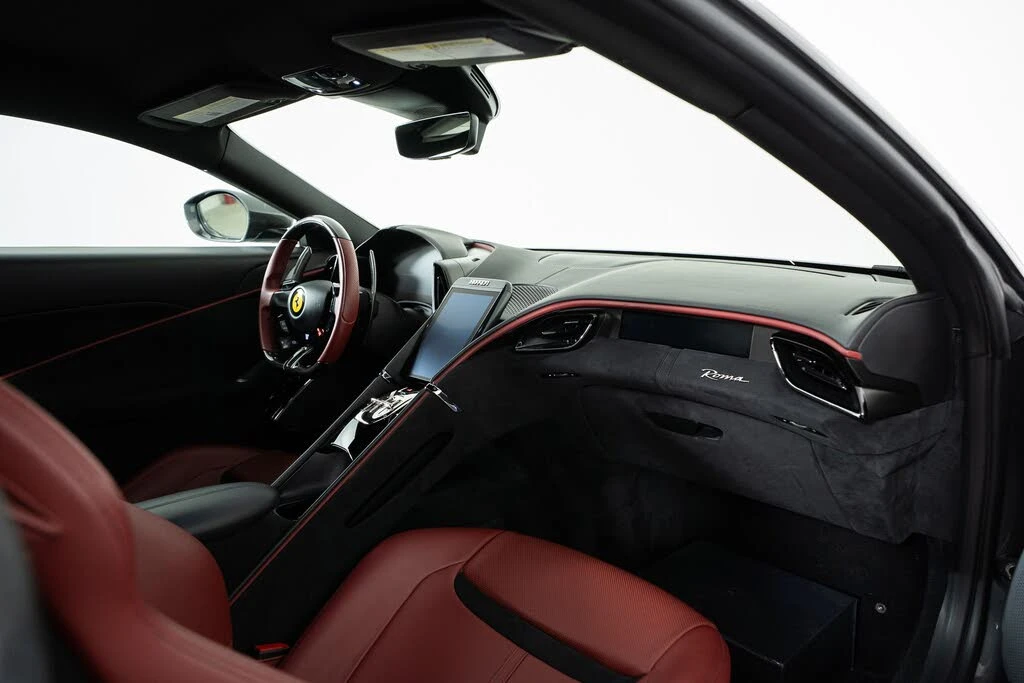 2022 Ferrari Roma - Image 23 of 31