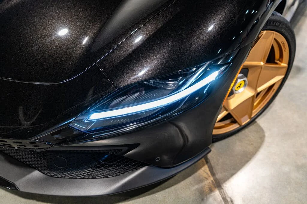 2022 Ferrari Roma - Image 2 of 31
