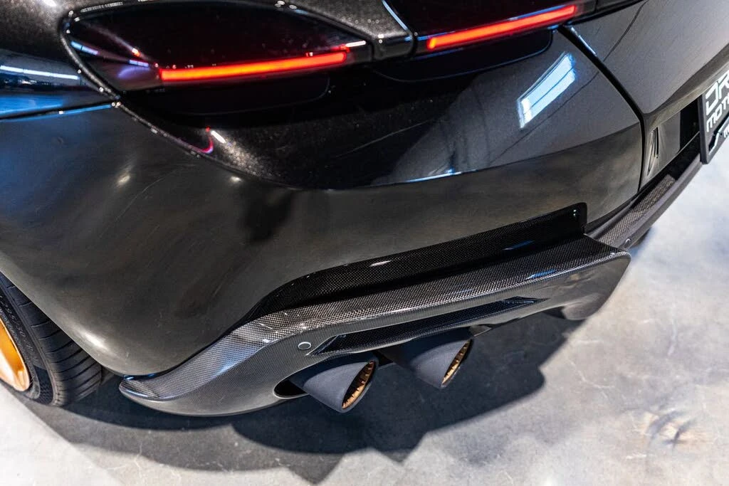 2022 Ferrari Roma - Image 15 of 31