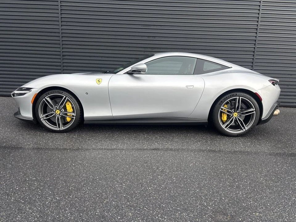 2022 Ferrari Roma - Image 2 of 6