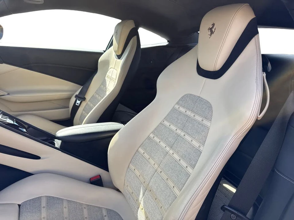 2022 Ferrari Roma - Image 9 of 21