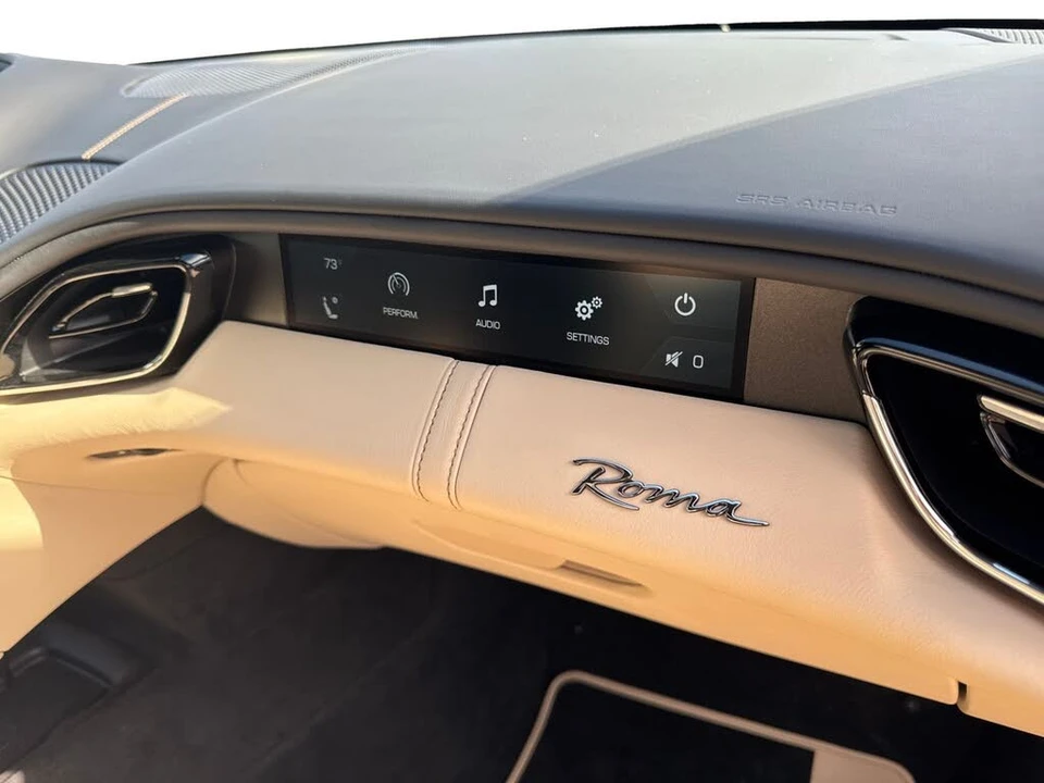 2022 Ferrari Roma - Image 11 of 21