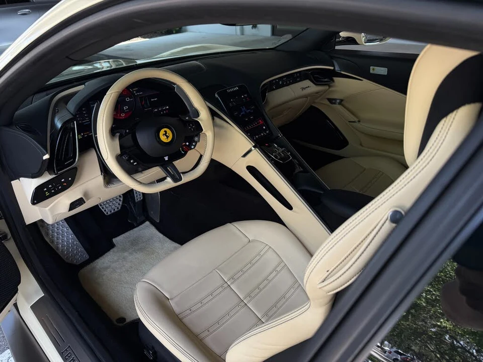 2022 Ferrari Roma - Image 22 of 31