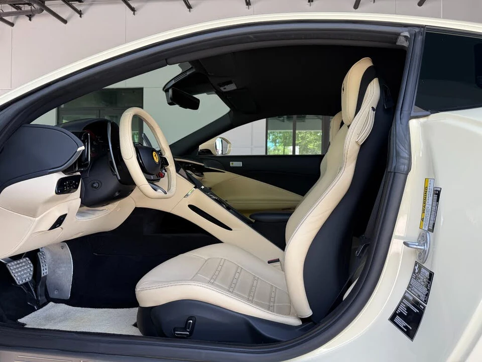 2022 Ferrari Roma - Image 23 of 31
