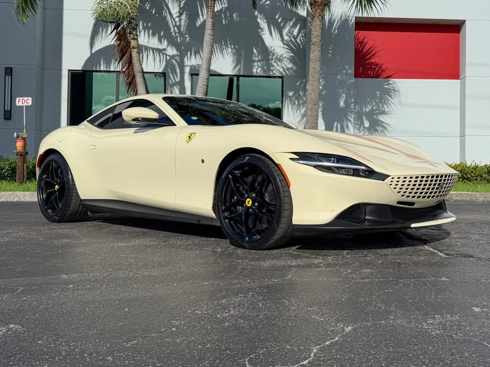 2022 Ferrari Roma - Image 5 of 31