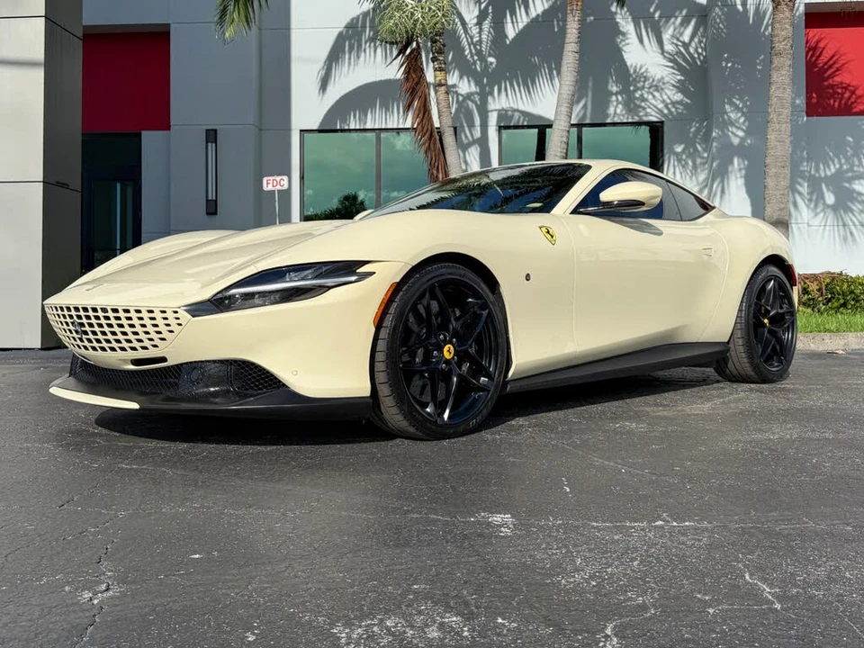 2022 Ferrari Roma - Image 9 of 31