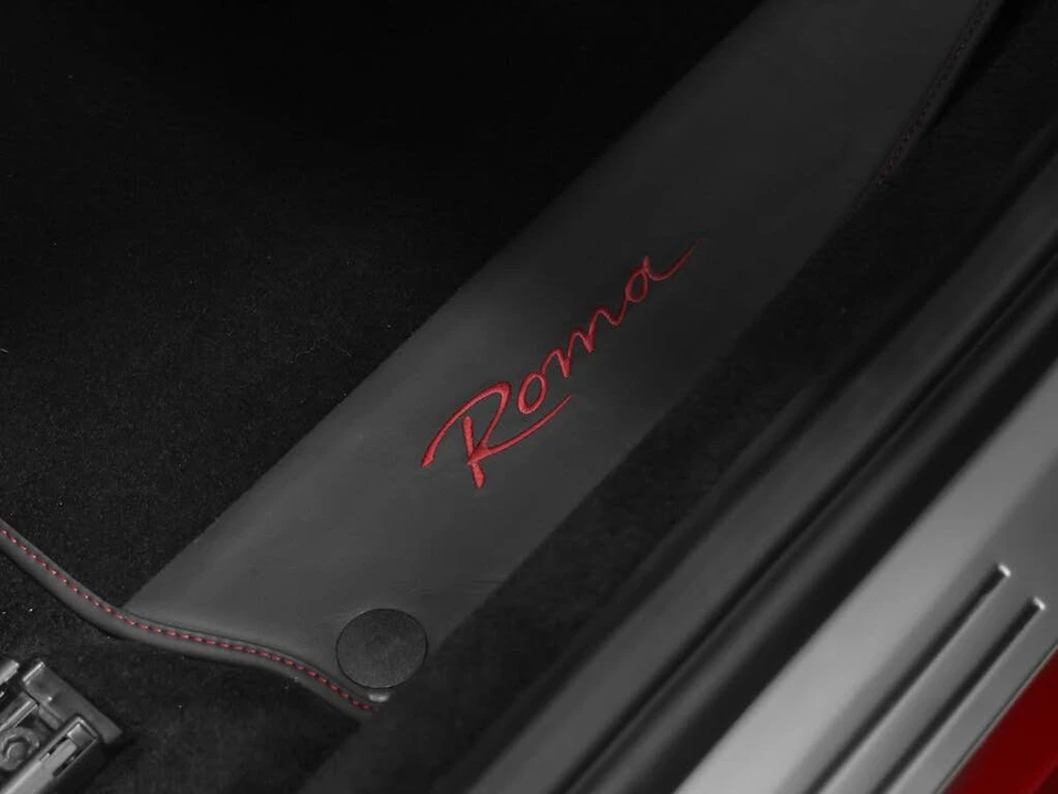 2022 Ferrari Roma - Image 23 of 31