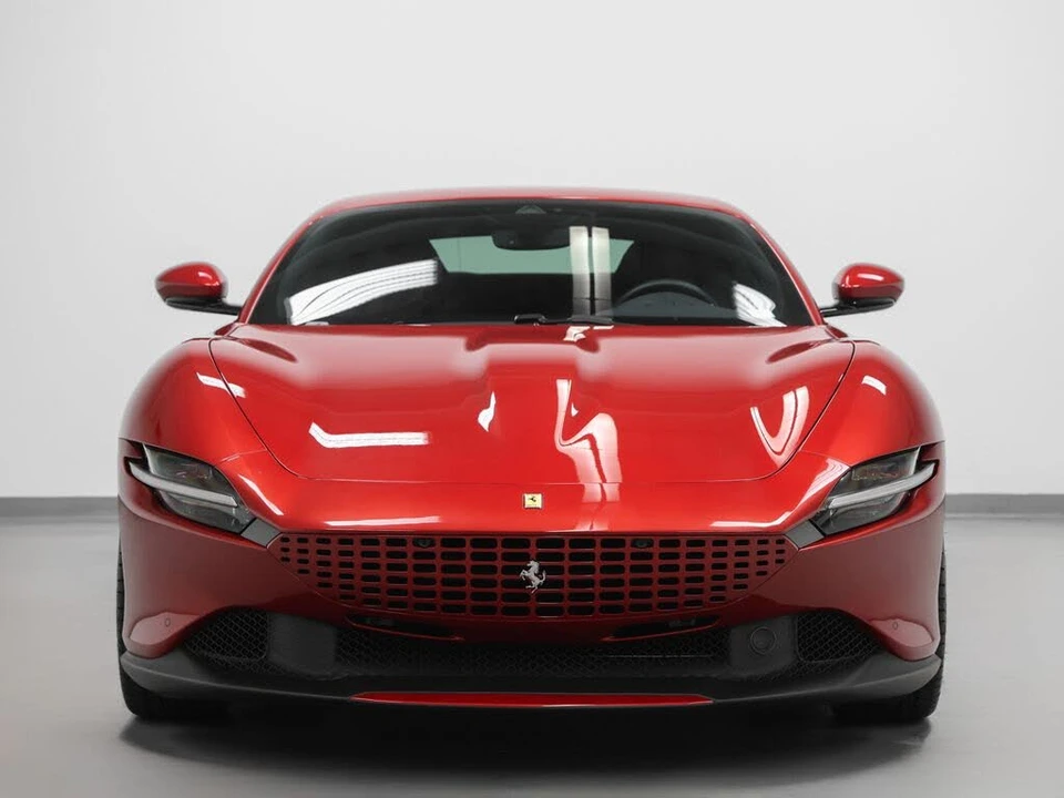 2022 Ferrari Roma - Image 14 of 31
