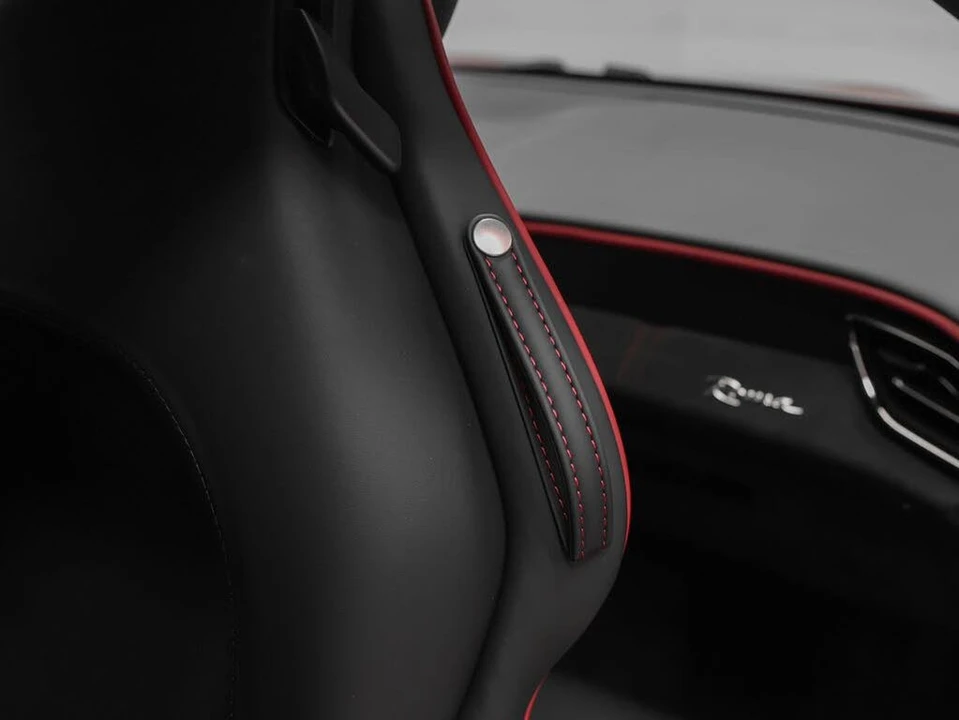 2022 Ferrari Roma - Image 26 of 31