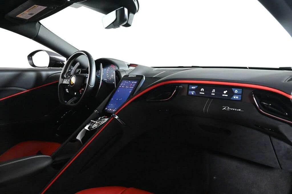 2022 Ferrari Roma - Image 17 of 26