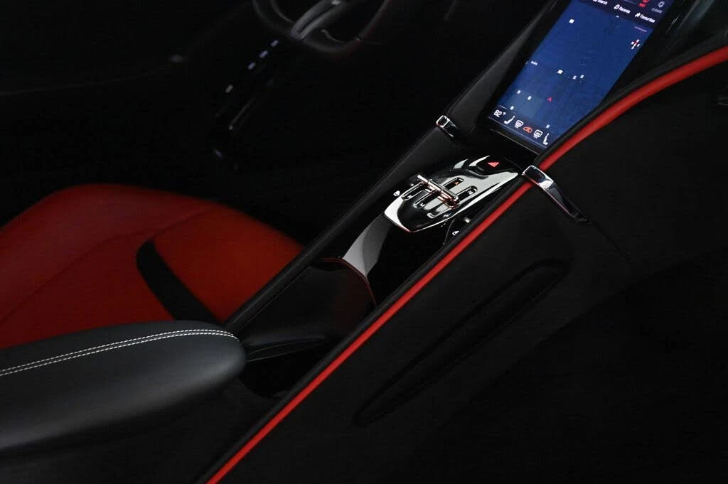 2022 Ferrari Roma - Image 21 of 26