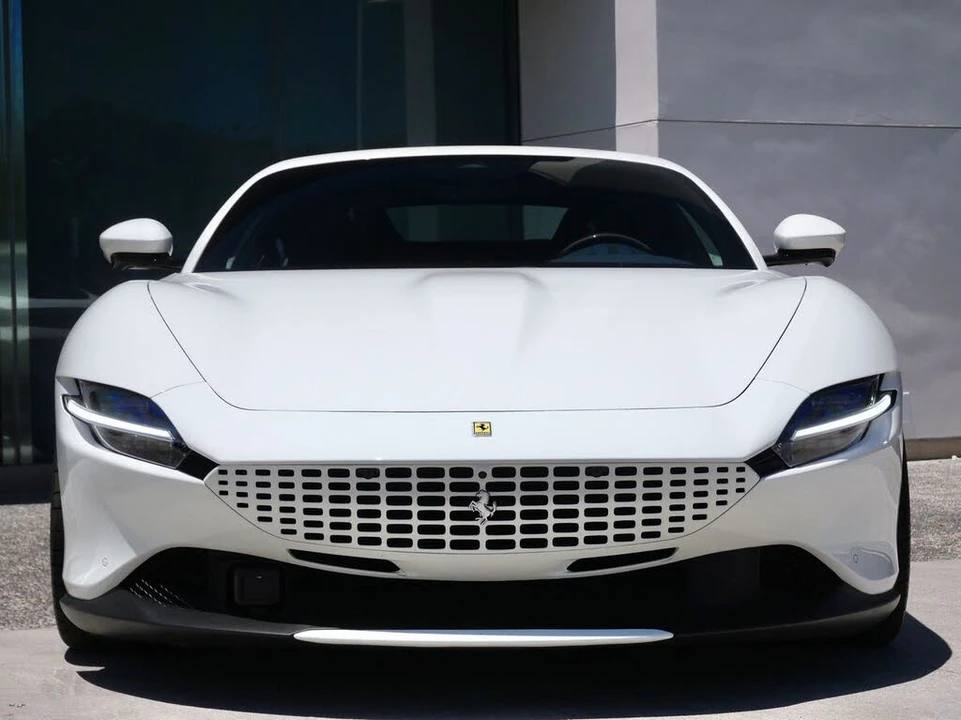 2022 Ferrari Roma - Image 2 of 27