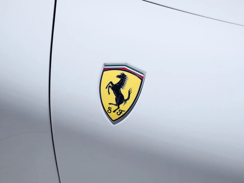 2022 Ferrari Roma - Image 9 of 27