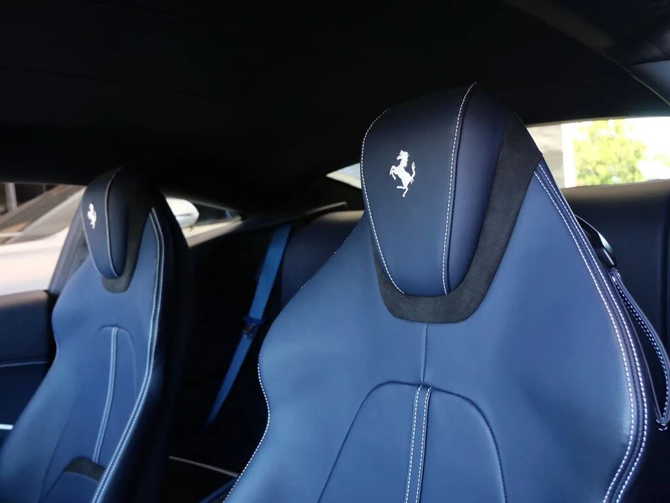 2022 Ferrari Roma - Image 16 of 27