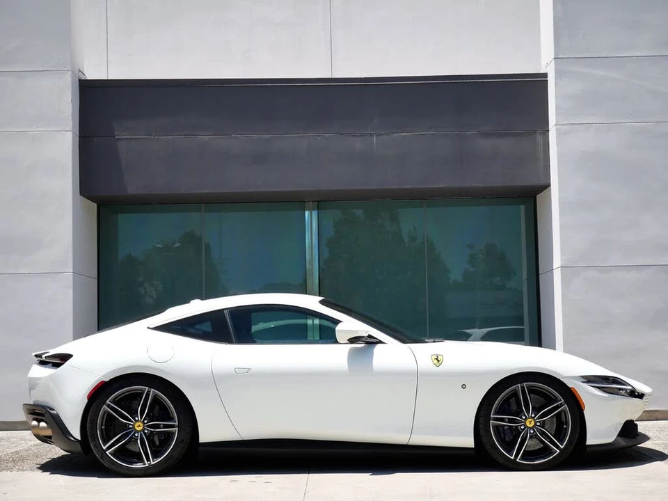 2022 Ferrari Roma - Image 4 of 27
