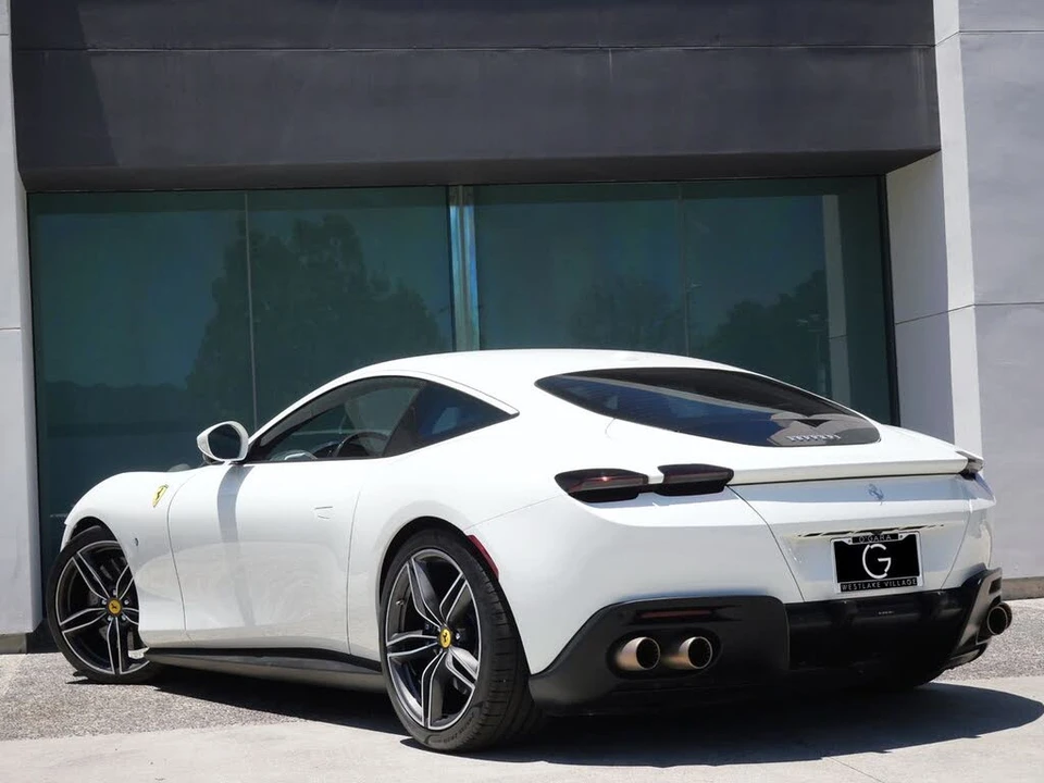 2022 Ferrari Roma - Image 5 of 27