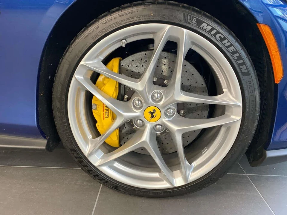 2022 Ferrari Roma - Image 3 of 12