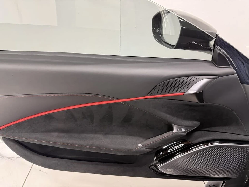 2022 Ferrari Roma - Image 7 of 31