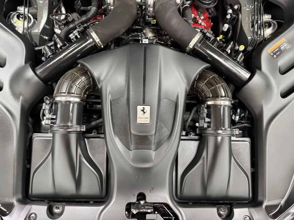 2022 Ferrari Roma - Image 29 of 31