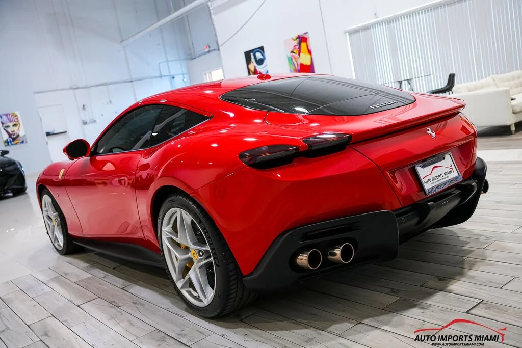 2022 Ferrari Roma - Image 16 of 31