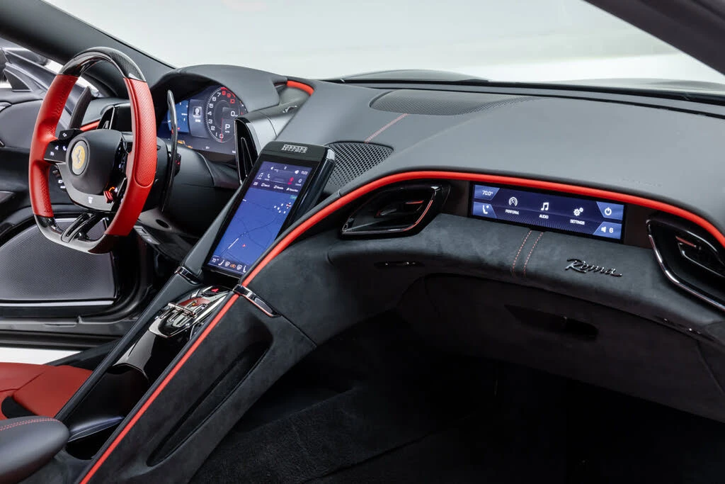 2022 Ferrari Roma - Image 30 of 31