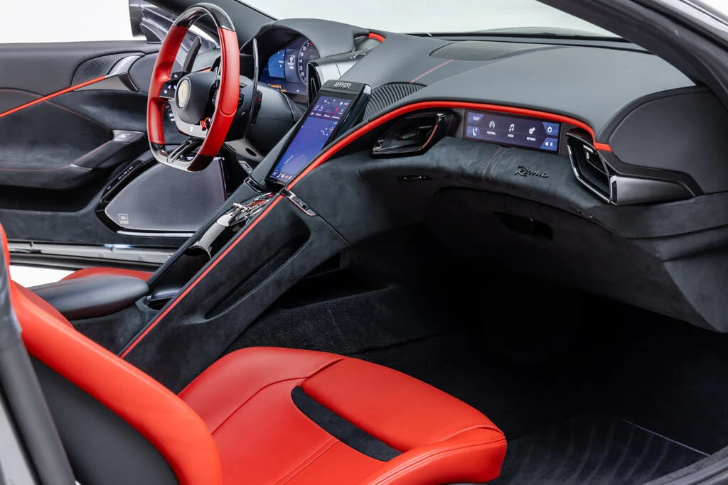 2022 Ferrari Roma - Image 27 of 31