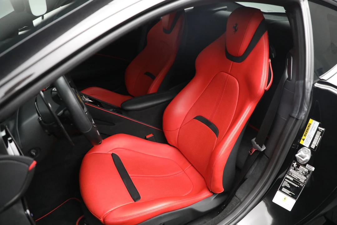 2022 Ferrari Roma - Image 16 of 29