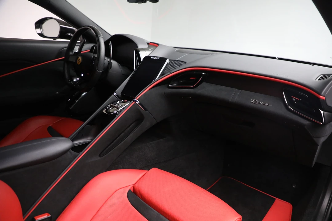 2022 Ferrari Roma - Image 19 of 29