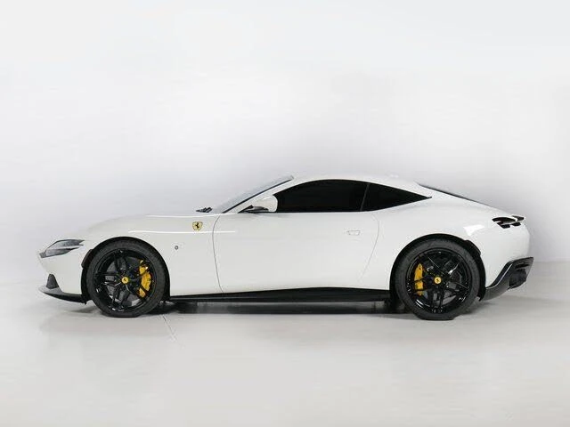 2022 Ferrari Roma - Image 2 of 6