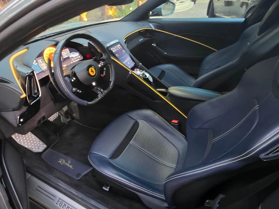 2022 Ferrari Roma - Image 12 of 19