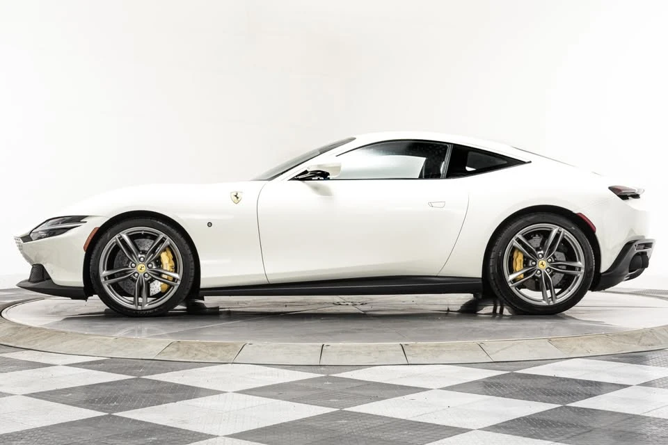 2022 Ferrari Roma - Image 5 of 19